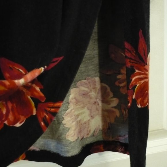 Gilmour Canadian Vancouver Soft Floral Bamboo Ballet Sleeve Dress - Picture 6 of 11